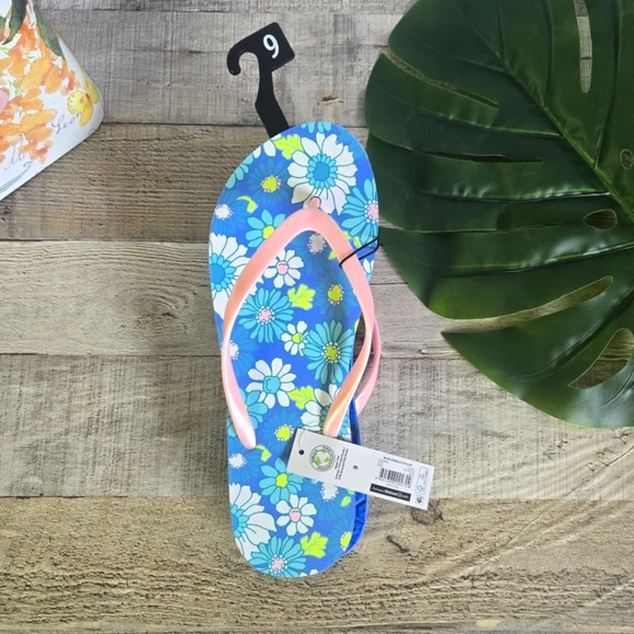NOBO | NWT Thong Style Flip Flops in Blue Floral sz 9 - Picture 3 of 5